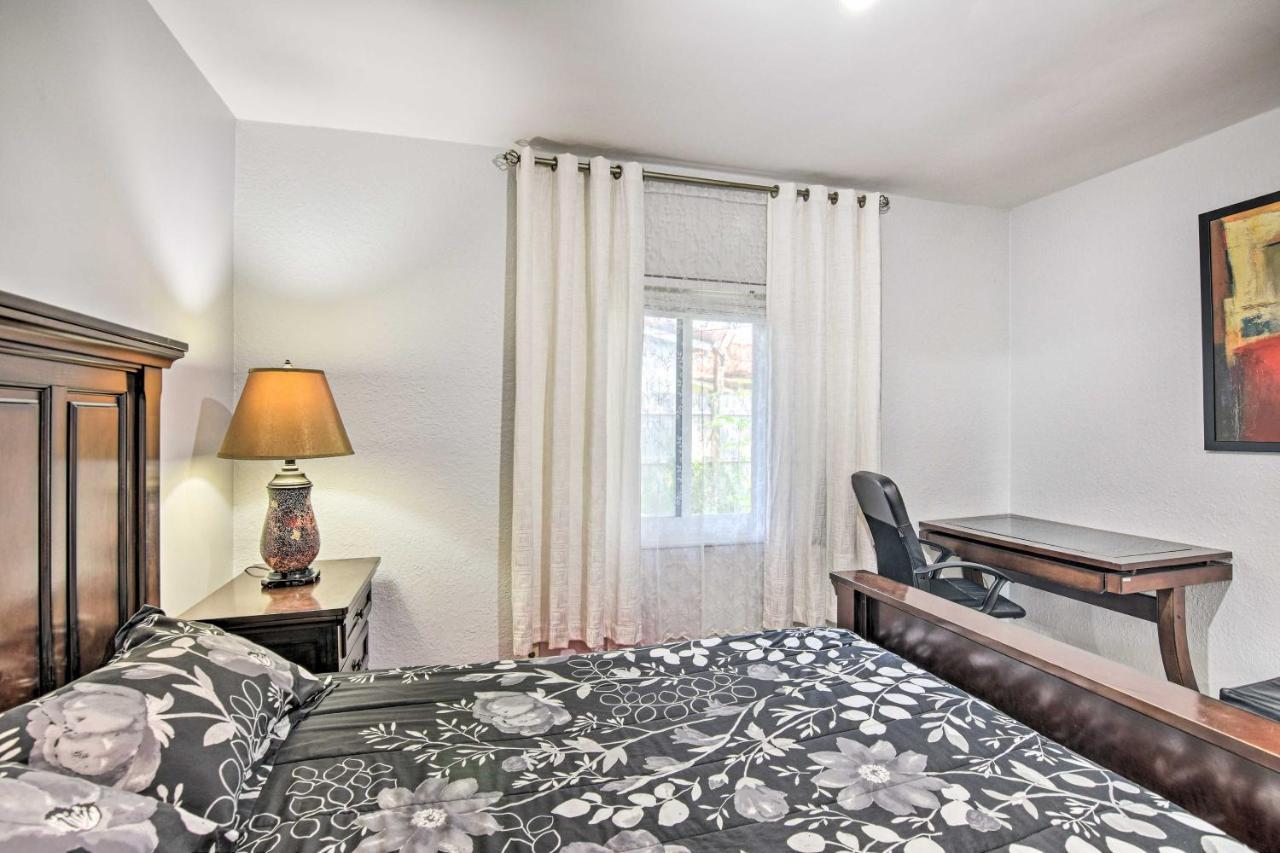 Shady And Eclectic Fort Lauderdale Dwelling With Yard! Ngoại thất bức ảnh